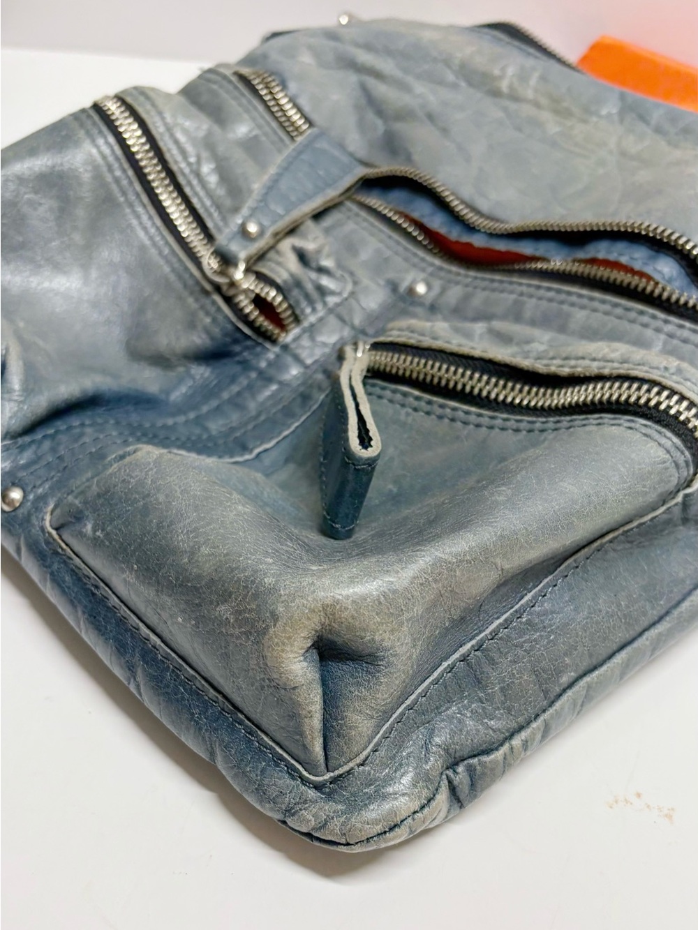 Tano Distressed blue Leather Messenger Bag - Picture 11 of 11